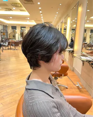 ショート パーマ 青山 莉奈のヘアスタイル