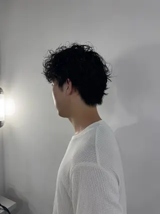 パーマ メンズ HOLLY 髙橋ユウキのヘアスタイル