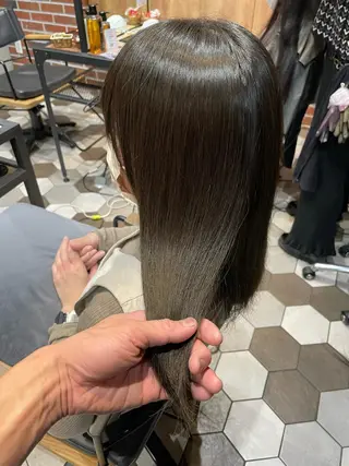 ロング カラー 縞田 健一のヘアスタイル