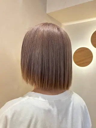 ミディアム カラー シンバヒナノ/パーマ レイヤーカット/ボブのヘアスタイル