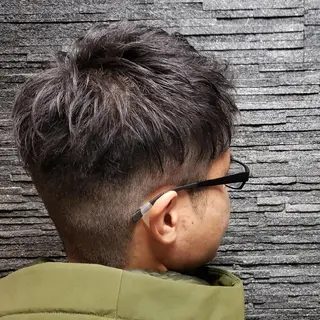 ショート barber shopのヘアスタイル