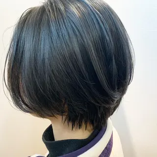 ショート カラー 【Uneユヌ】菊地 春那のヘアスタイル