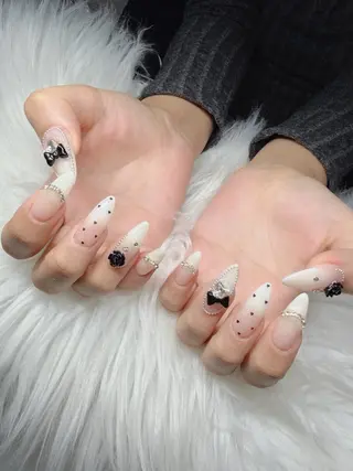 ネイル Lee Nailsのネイルデザイン