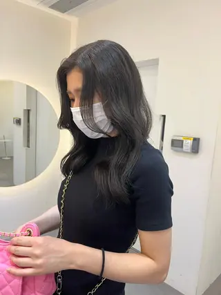 ロング カラー レイヤーカット 新宿🤍Maiのヘアスタイル