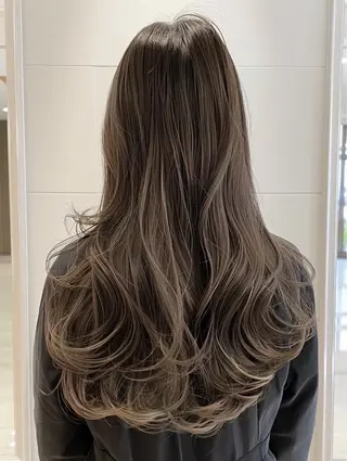 ロング カラー 海口 光希のヘアスタイル