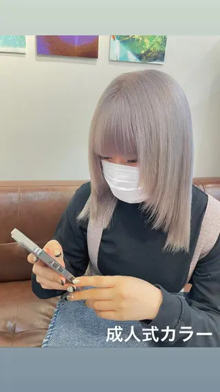 セミロング fand AKANE のヘアスタイル