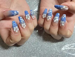 ネイル VIERU 🌈🎀💖のネイルデザイン