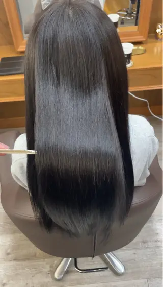 セミロング れい|髪質改善| カラー|高槻|大阪のヘアスタイル