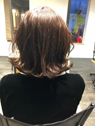 ショート カラー DEE okazakiのヘアスタイル