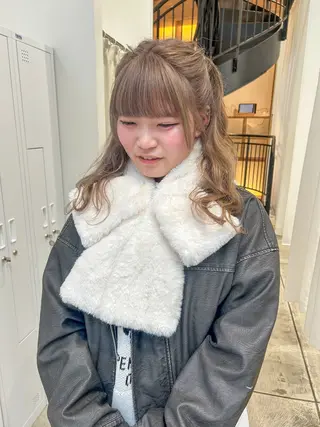 ロング カラー ヘアアレンジ yuka .のヘアスタイル