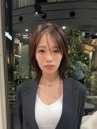 ミディアム カラー ハイトーン／ レイヤー／ボブのヘアスタイル