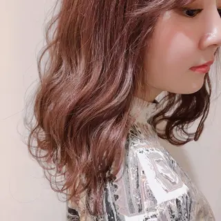 カラー PELE WAKAのヘアスタイル