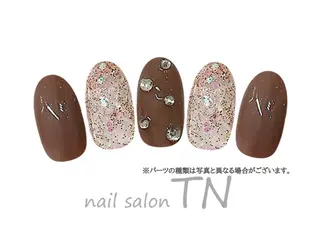 ネイル 矢川 まどかのネイルデザイン