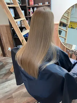 ロング カラー HAIR BASE ZAWAWA所属・レイヤー/ブリーチ｜ 特殊パーマ/赤澤のヘアスタイル