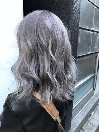 セミロング カラー 100%髪質改善特化 TRUNSのヘアスタイル