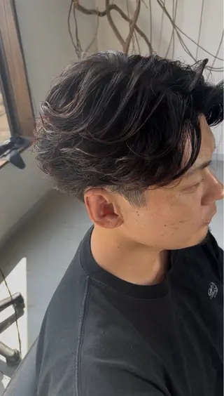 パーマ Q.HairLab所属・メンズパーマ&透明感 カラー特化谷村のヘアスタイル