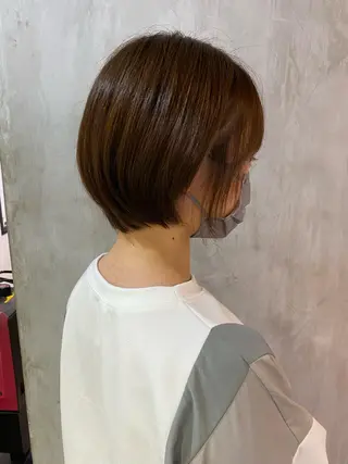 ショート カラー 切りっぱなしボブ/ デザインカラー店長のヘアスタイル