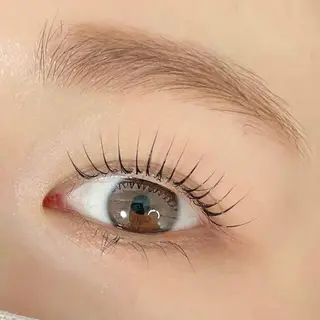 マツエク・マツパ MAUMU eyelash&eyebrow salon所属・𝙈𝙖𝙠𝙤 ꨄ 束感まつ毛 ꨄ北堀江のマツエク・マツパデザイン