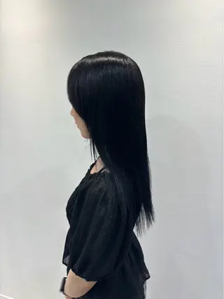 ロング カラー earth銀座 青山🩵のヘアスタイル