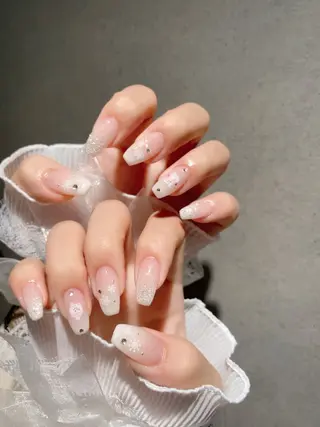 ネイル I-nailロング /ワンホン/キラキラのネイルデザイン