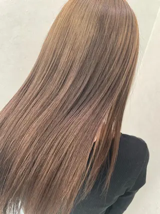 ロング カラー パーマ ヘアアレンジ ハイトーンカラー🤍 山下 優華のヘアスタイル