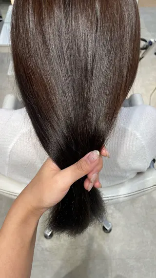 ロング Agnos青山所属・鈴木 里奈のヘアスタイル