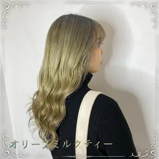 ロング カラー ヘアアレンジ マツエク・マツパ 🥀寒色女神 山口玲奈🥀のヘアスタイル