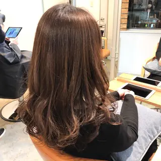 セミロング パーマ 江里 太介のヘアスタイル