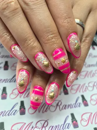ネイル MiRanda Nail所属・MiRanda 保坂 舞のネイルデザイン