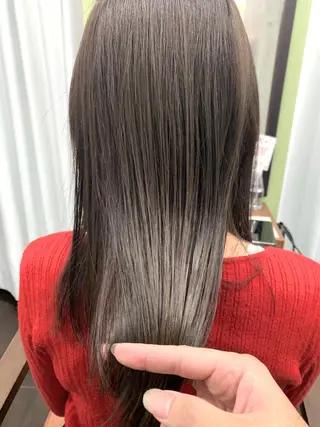 ミディアム ブリーチ毛に縮毛矯正 ✨カラー✨山田 正幸のヘアスタイル