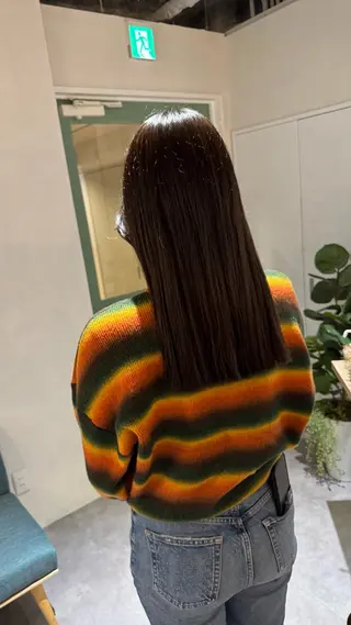 セミロング い な み ま なのヘアスタイル