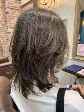 ミディアム カラー 浅原 恵樹のヘアスタイル