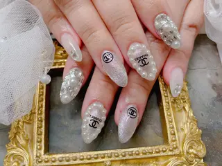 ネイル マジックミラー所属・マジック ミラーのネイルデザイン