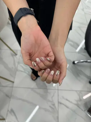 ネイル MAXKELLY恵比寿所属・MAXKELLY ANNAのネイルデザイン