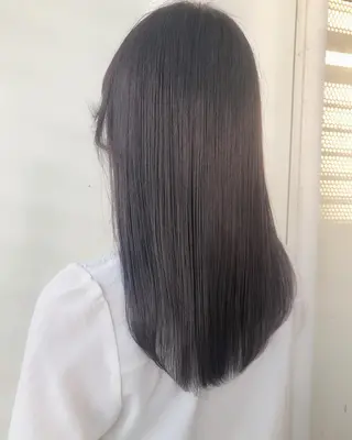 セミロング カラー 韓国🇰🇷レイヤー 映える顔周り🩷のヘアスタイル