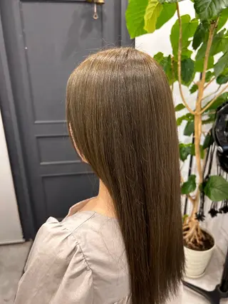 ロング カラー abbzi Hair Revo所属・西郷 友菜のヘアスタイル