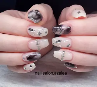 ネイル R inのネイルデザイン