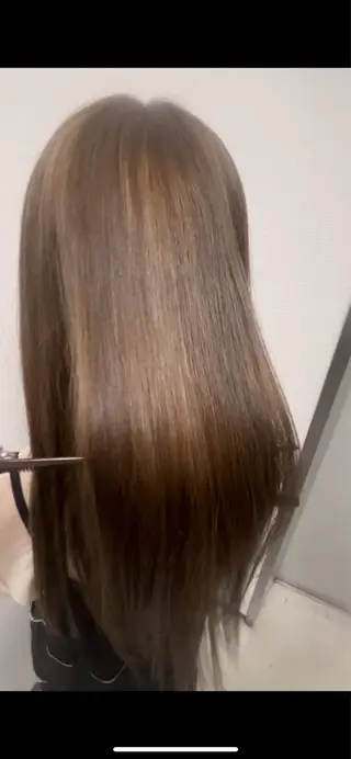 ロング 艶髪ハイトーンカラー 渋谷🎀ririkaのヘアスタイル