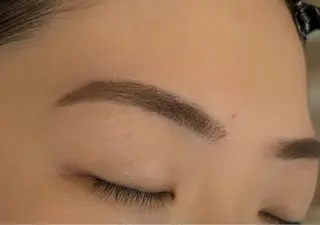 アイブロウ EYE AVANCE.JR和歌山店所属・Nanami Avanceのマツエク・マツパデザイン