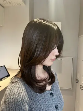 ミディアム SALOWIN大宮crest所属・大宮レイヤーカット× 透明感カラー　rioのヘアスタイル