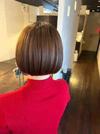 ショート カラー aW HAIRカンノ カナエのヘアスタイル