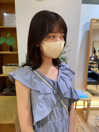 ミディアム 大橋 芽衣のヘアスタイル