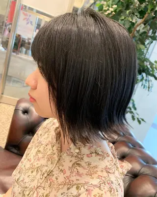 ショート K. SUZUKAのヘアスタイル