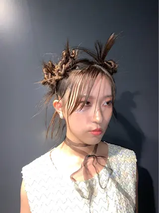 ヘアアレンジ 韓国レイヤー🪽 耳ツボジュエリーのヘアスタイル