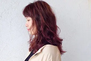 セミロング 岡田 恭明のヘアスタイル