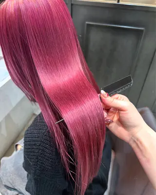 ロング カラー Lolonois 森ノ宮【 yui 】のヘアスタイル