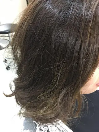 ミディアム セミロング カラー 髪質改善 中川　翔のヘアスタイル