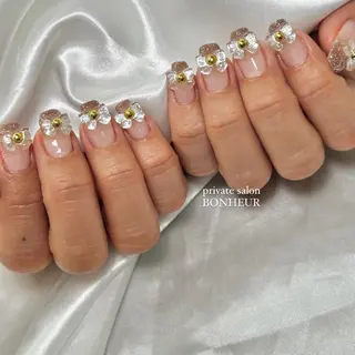 ネイル BONHEUR Annaのネイルデザイン