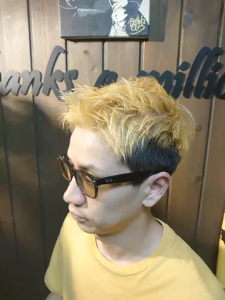 メンズ カラー サンフラット所属・岡林 選のヘアスタイル