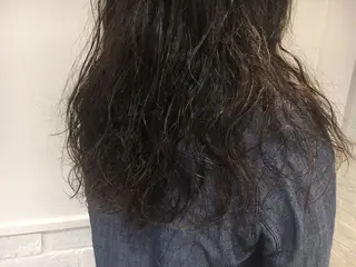 ロング パーマ 江原 彩華のヘアスタイル